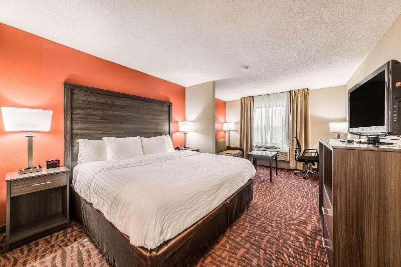 Clarion Inn 4