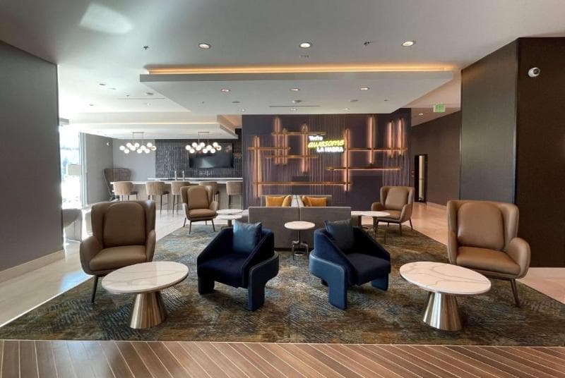 La Quinta Inn & Suites by Wyndham La Habra 2