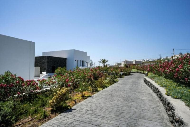 Cresanto Luxury Suites 2