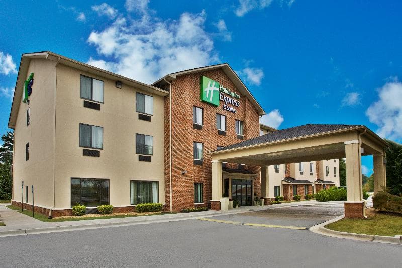 Holiday Inn Express & Suites Buford NE-Lake Lanier 3