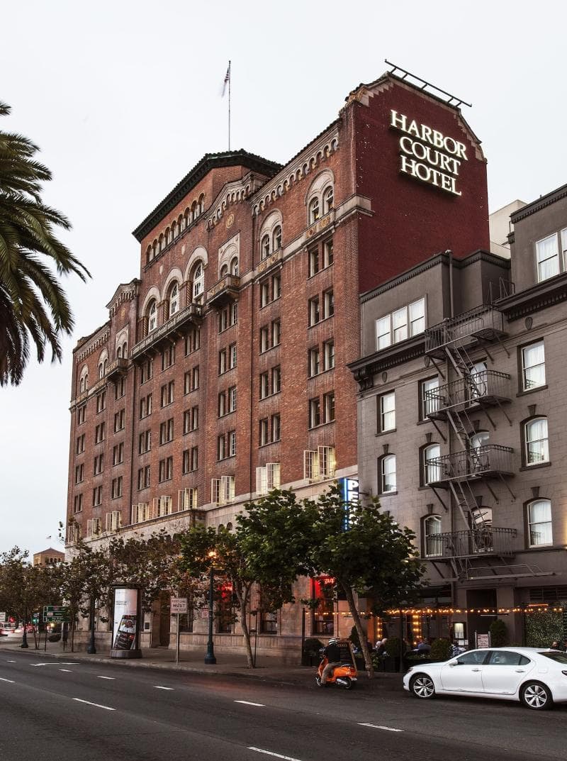 Harbor Court Hotel 4