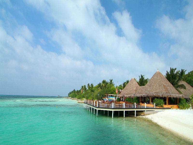 Adaaran Select Hudhuranfushi Resort 3