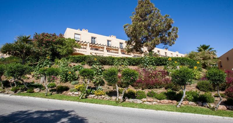 Ramada Hotel & Suites by Wyndham Costa del Sol 4