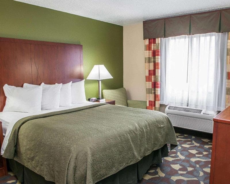 Quality Inn & Suites 3