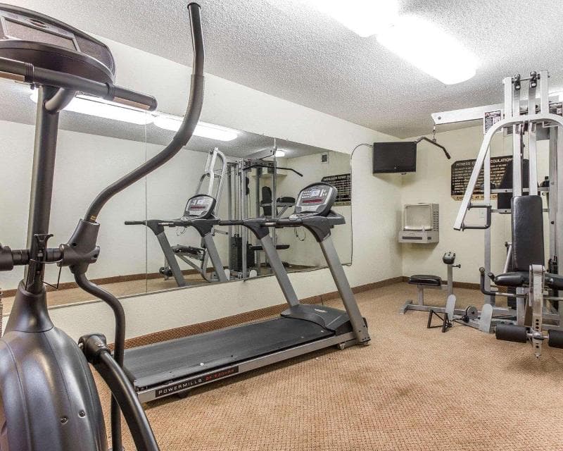 Quality Inn & Suites (Statesville) main