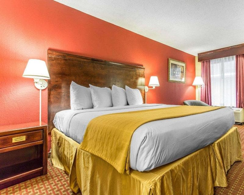 Quality Inn & Suites (Statesville) photo 1
