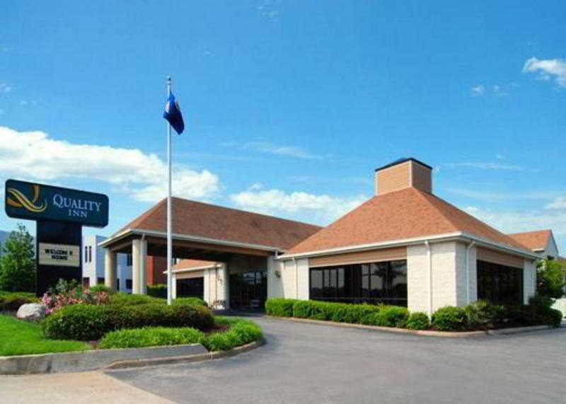 Quality Inn Norfolk Naval Base 2