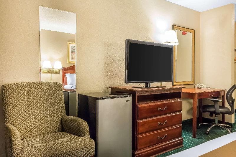 Quality Inn Philadelphia Airport 4