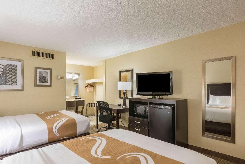 Quality Inn University 4