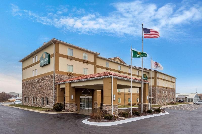 La Quinta Inn & Suites by Wyndham Rockford 2