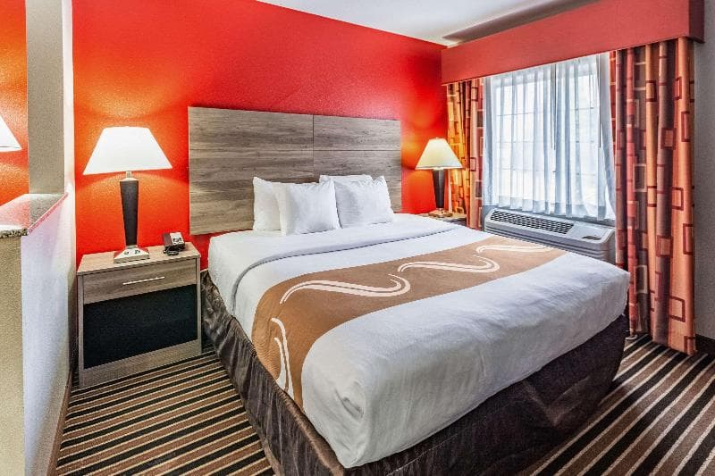 Quality Suites I-44 3