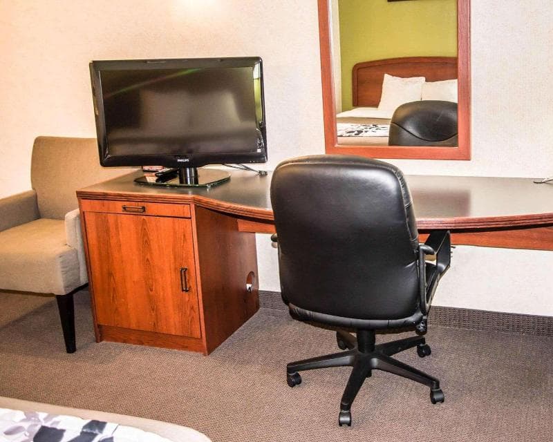 Sleep Inn & Suites 5