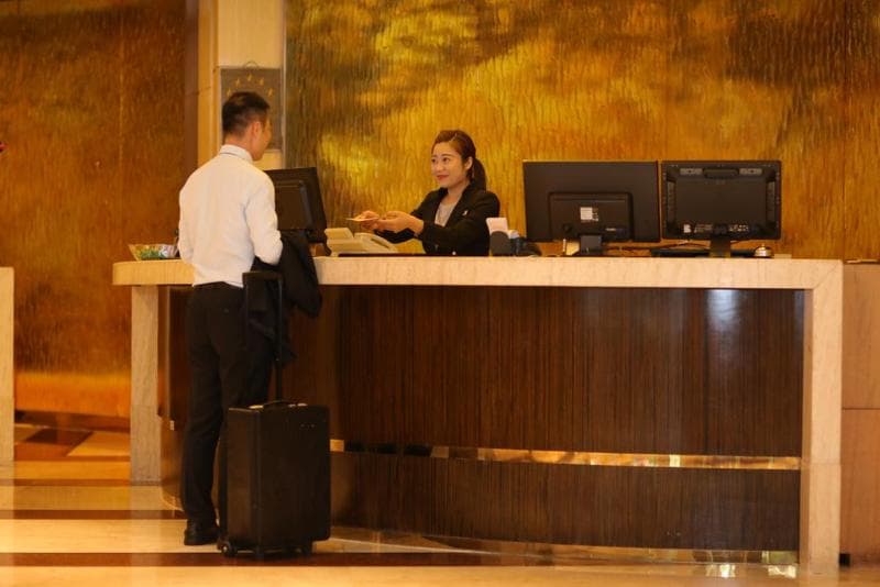 Renaissance Shenzhen Luohu Hotel 2
