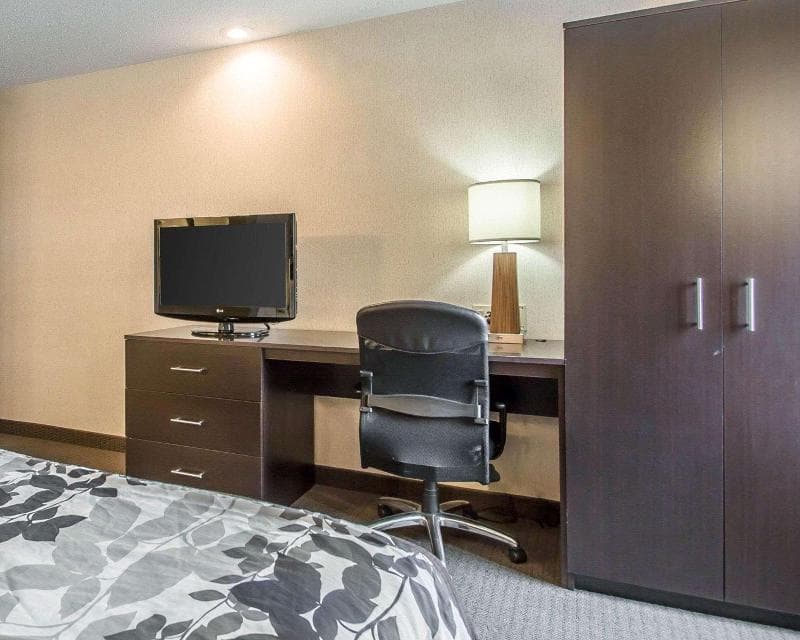 Sleep Inn & Suites Green Bay Airport 5