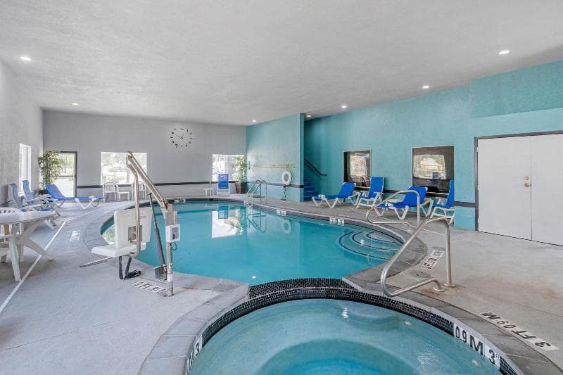 Clarion Inn & Suites DFW North 3