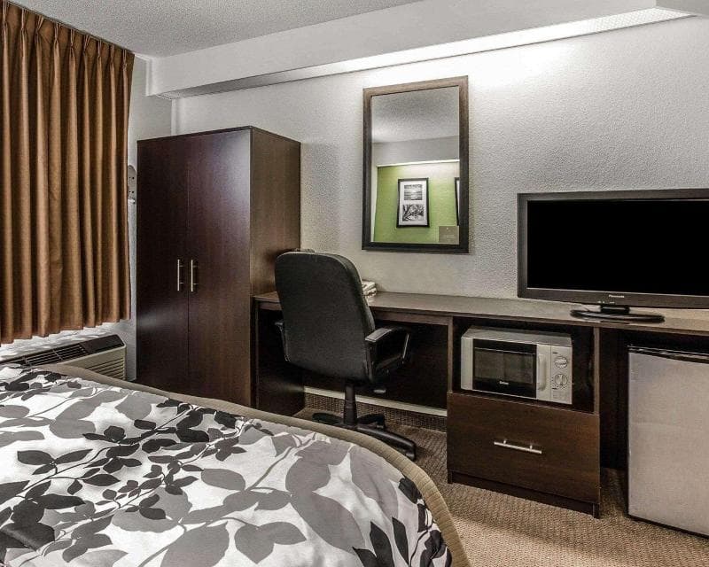 Sleep Inn At Td Convention Center 3