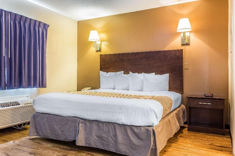 Suburban Extended Stay Hotel 4