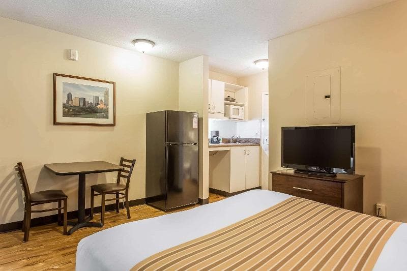 Suburban Extended Stay Hotel 5