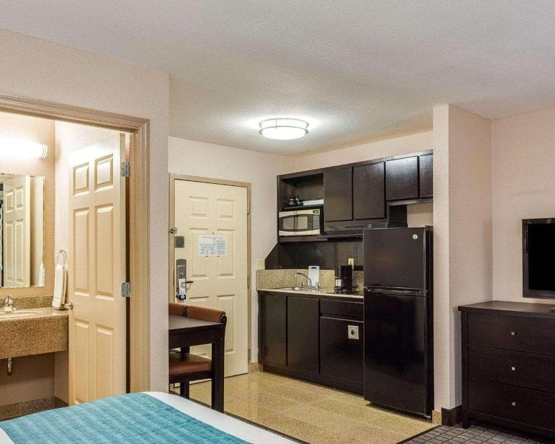 Suburban Extended Stay Hotel Avondale 3