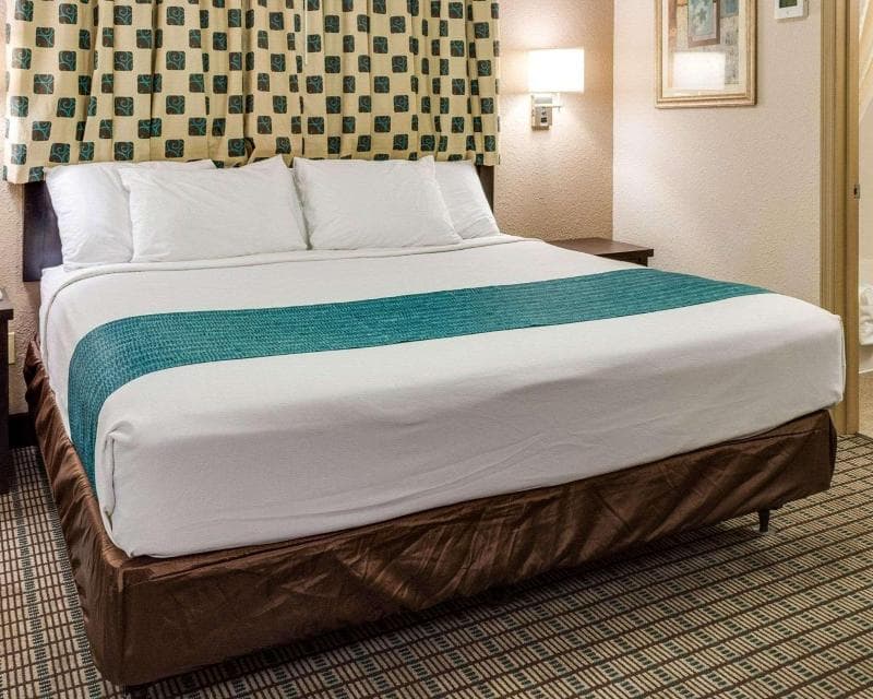 Suburban Extended Stay Hotel Avondale 4
