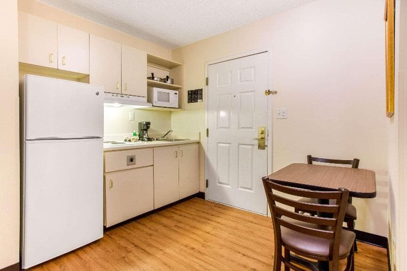 Suburban Extended Stay Hotel Central 5