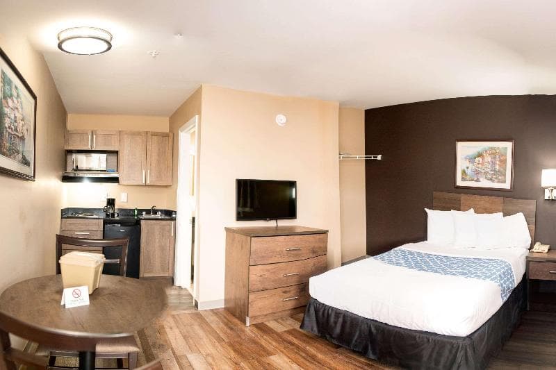 Suburban Extended Stay Hotel Charlotte-Ballantyne 2