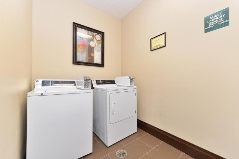 Comfort Suites Cordova 2