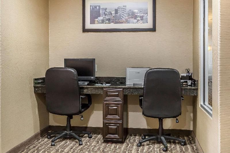Comfort Suites Houston IAH Airport - Beltway 8 photo 1