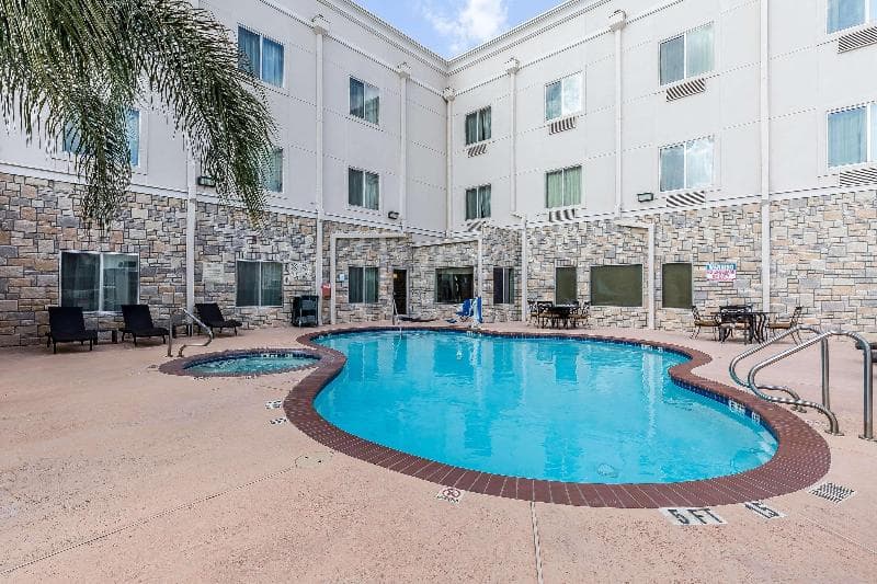 Comfort Suites Houston IAH Airport - Beltway 8 3