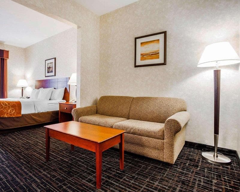 Comfort Suites (Independence) 2