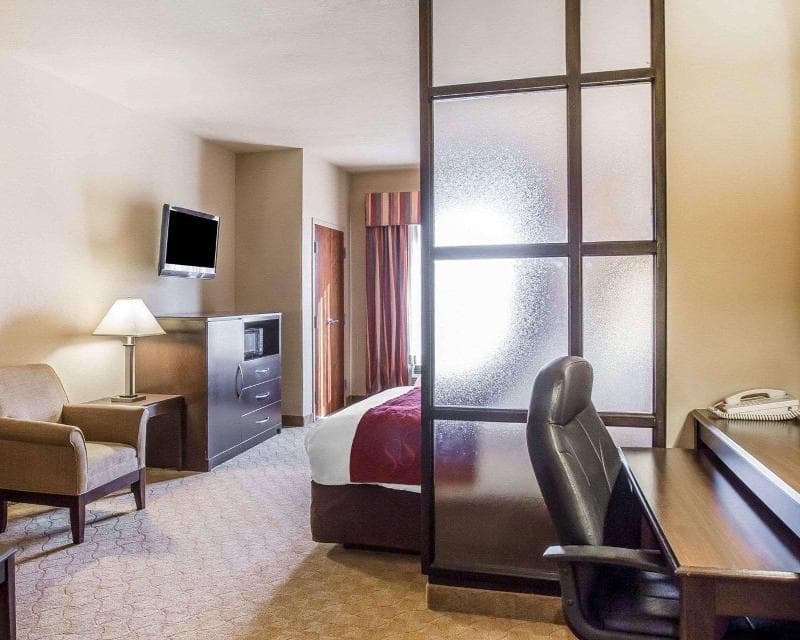 Comfort Suites 2