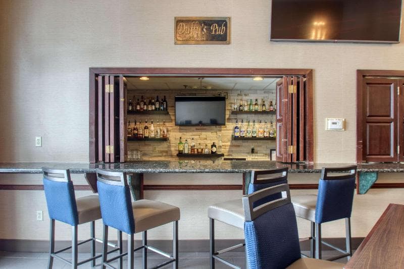 Comfort Suites Madison 4