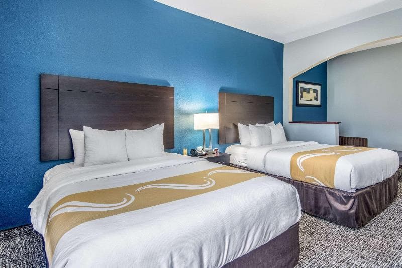 Comfort Suites 4