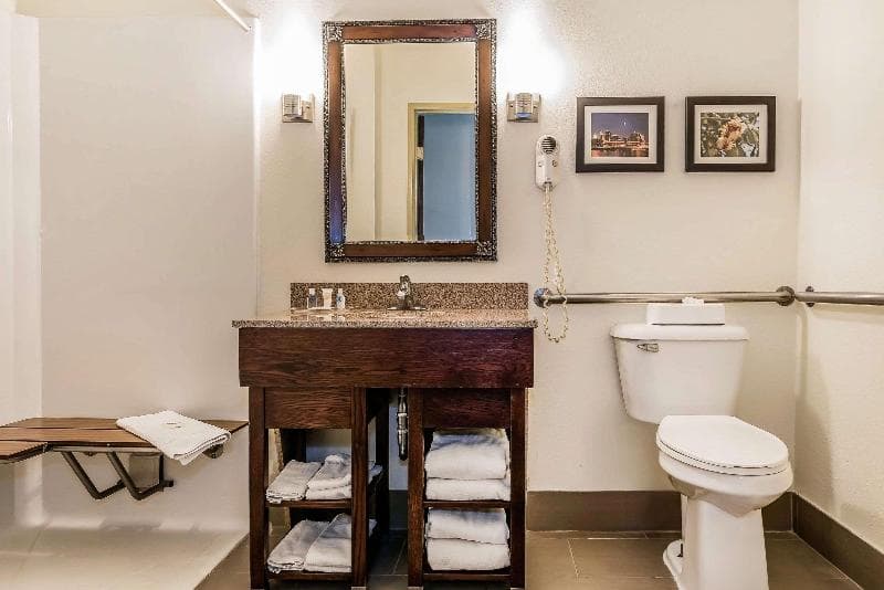 Comfort Suites Miamisburg - Dayton South 3