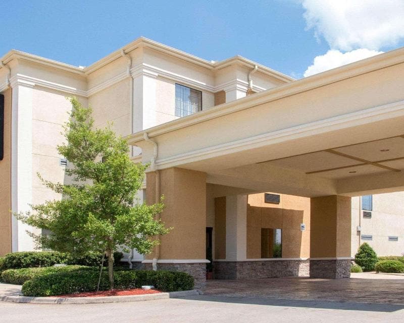 Comfort Suites photo 1