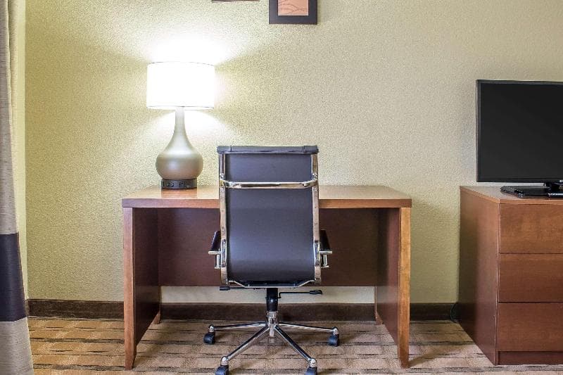 Comfort Inn & Suites Cedar Rapids North - Collins Road 4