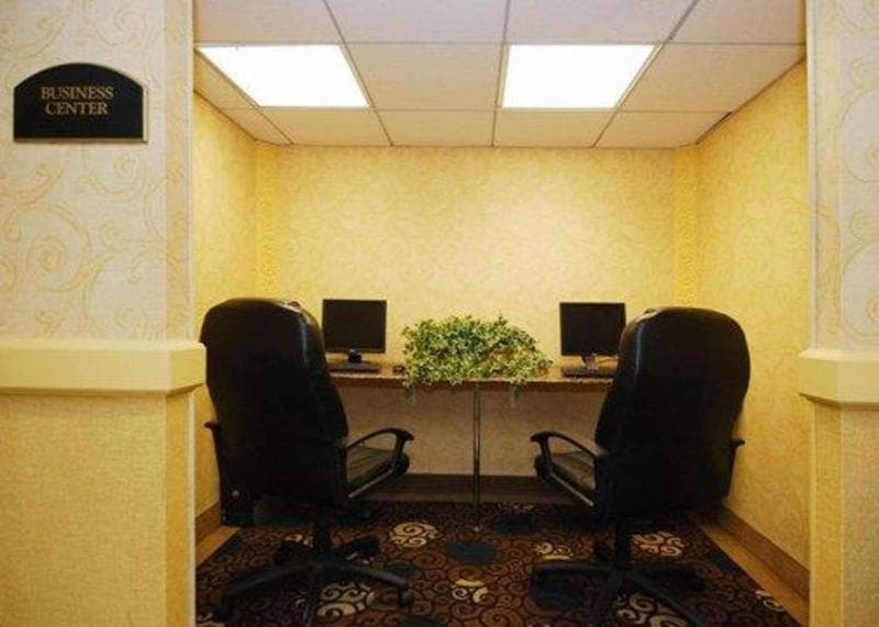 Quality Inn And Suites Bensalem photo 1