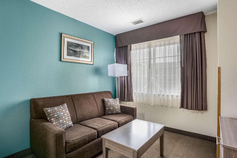 Mainstay Suites Cedar Rapids 2