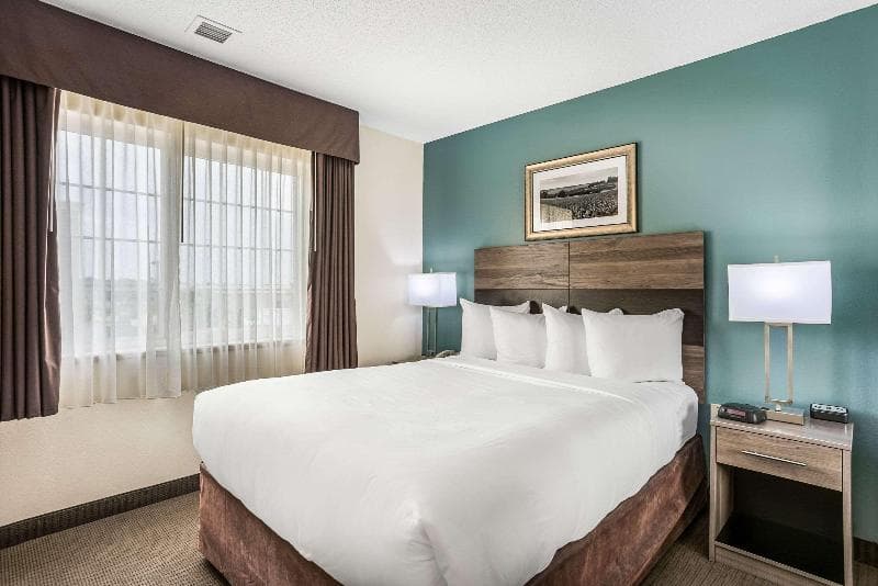 Mainstay Suites Cedar Rapids 3