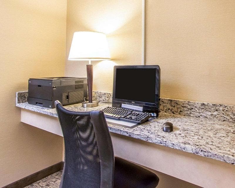 Mainstay Suites Brentwood 4
