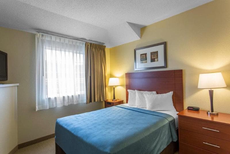 Mainstay Suites Brentwood 3