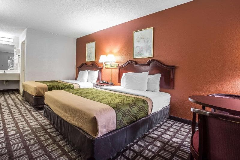 Econo Lodge South 2
