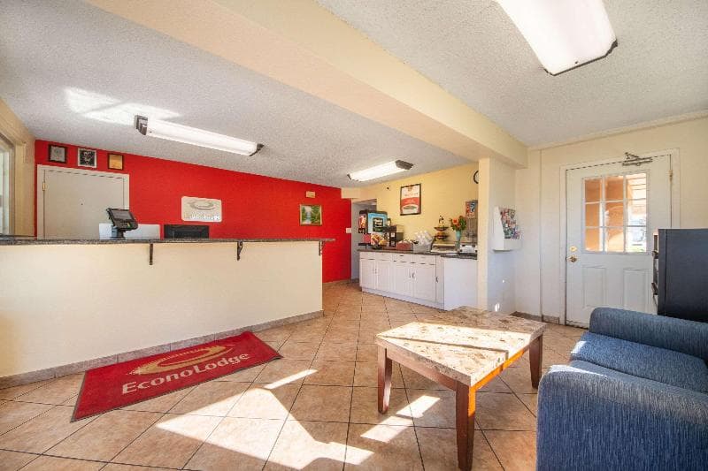 Econo Lodge Marcos 2