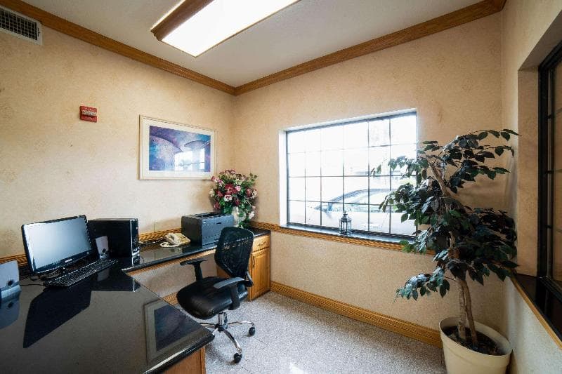 Econo Lodge Inn & Suites Corpus Christi 4