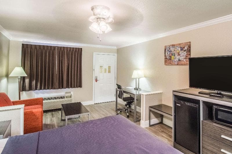 Econo Lodge Inn & Suites Corpus Christi 5