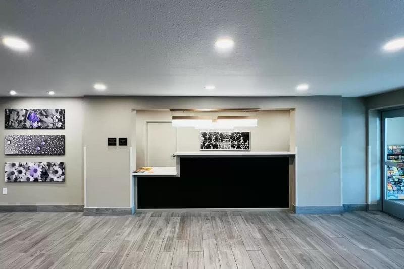 Sleep Inn & Suites 3
