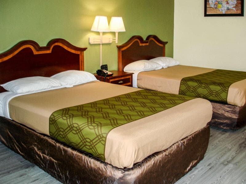 Econo Lodge Texarkana I-30 photo 1