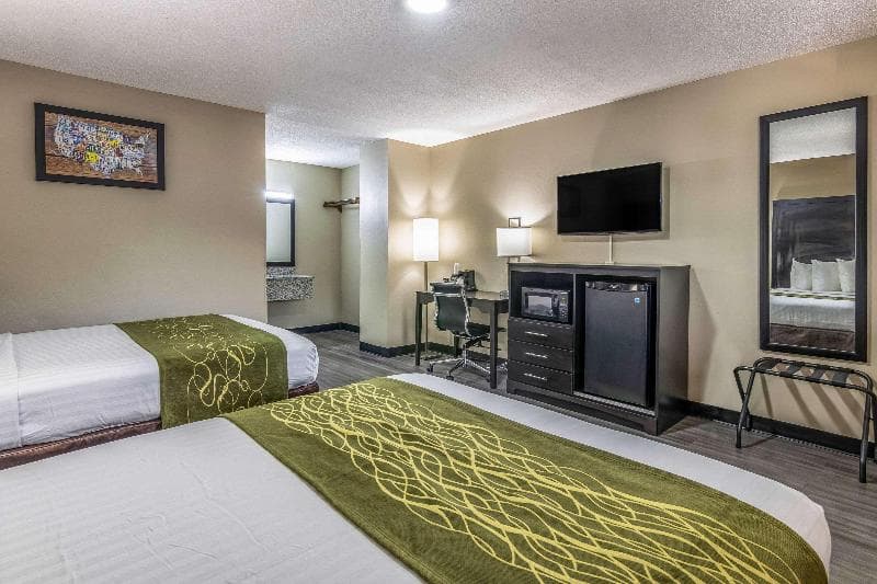 Econo Lodge Opelika photo 1
