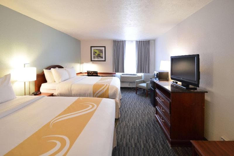Quality Inn Alexis Rd 2