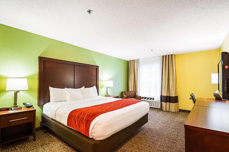 Comfort Inn & Suites Dayton 4